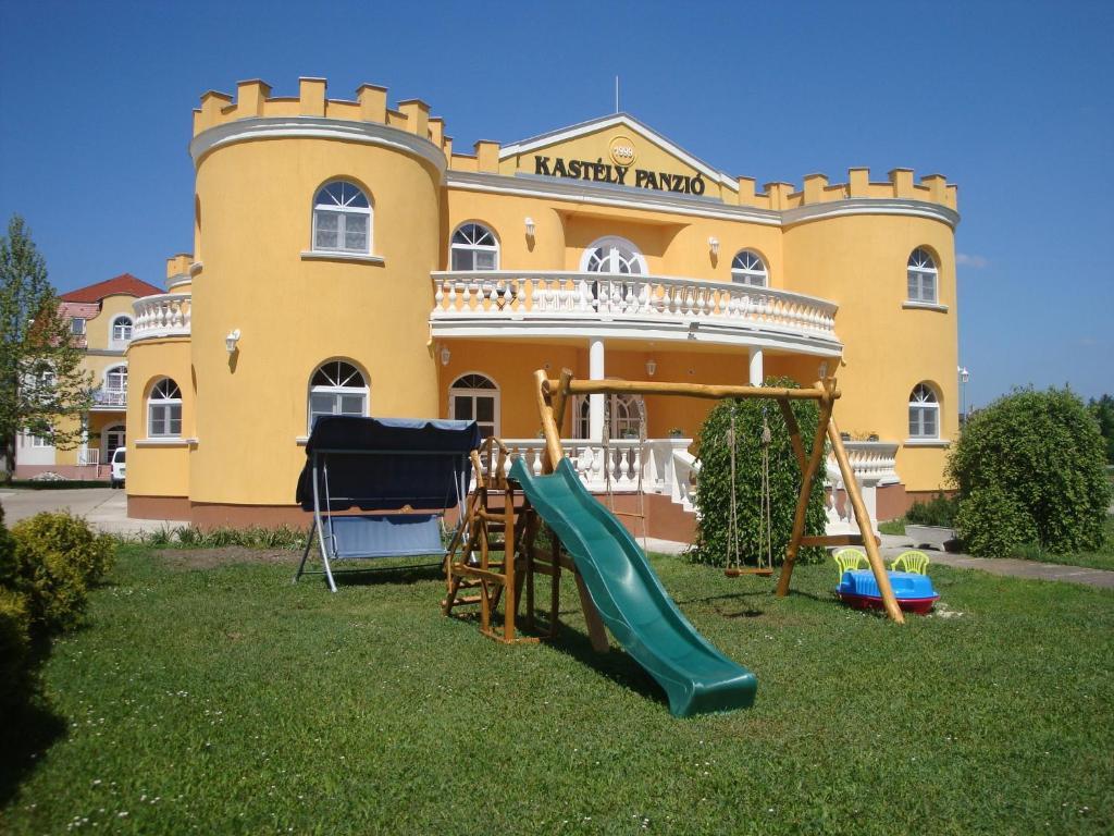 Kastély Panzió Hajdúszoboszló Esterno foto