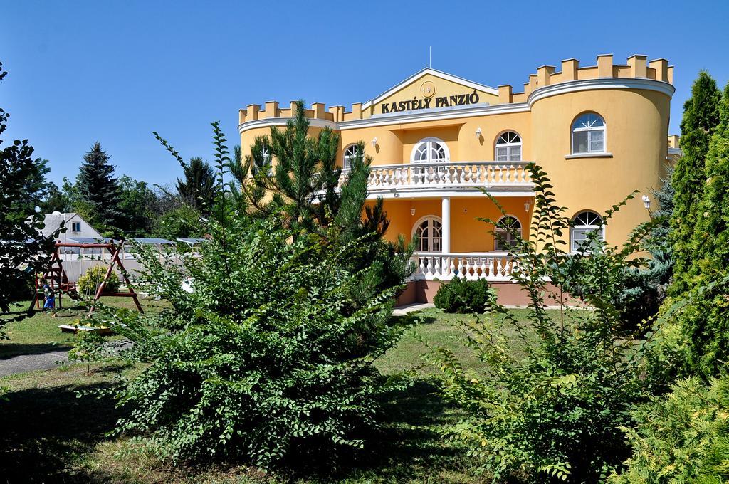 Kastély Panzió Hajdúszoboszló Esterno foto